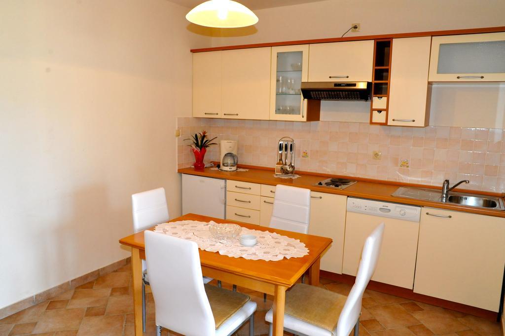 Apartments Stare Brajde Lopar Room photo